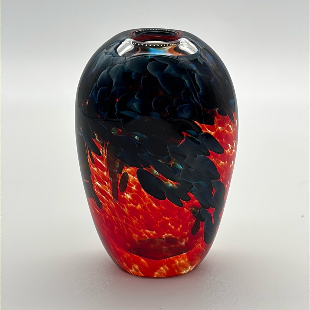 Stunning Signed J Graper Blown Glass Vase